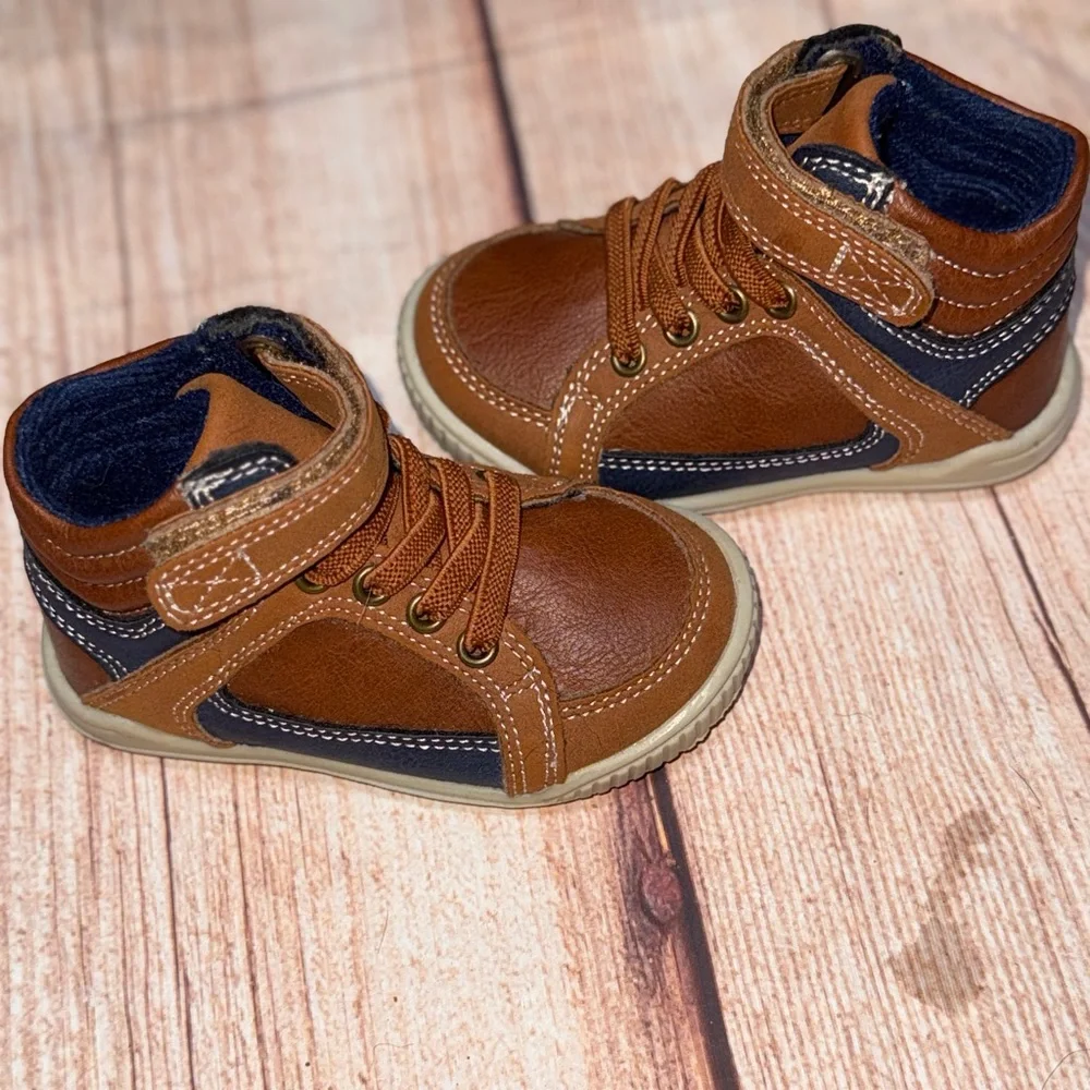 Classic Children’s Place Tan Baby Walker Shoes
